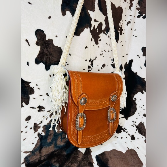 “Simple sweet” - Picture 4 of 4